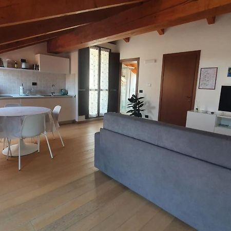 Appartamento Residenza Lavinia Monforte dʼAlba Εξωτερικό φωτογραφία