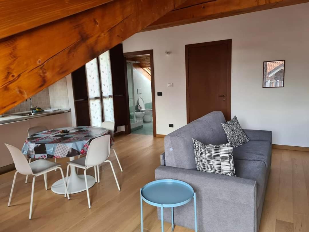 Appartamento Residenza Lavinia Monforte dʼAlba Εξωτερικό φωτογραφία