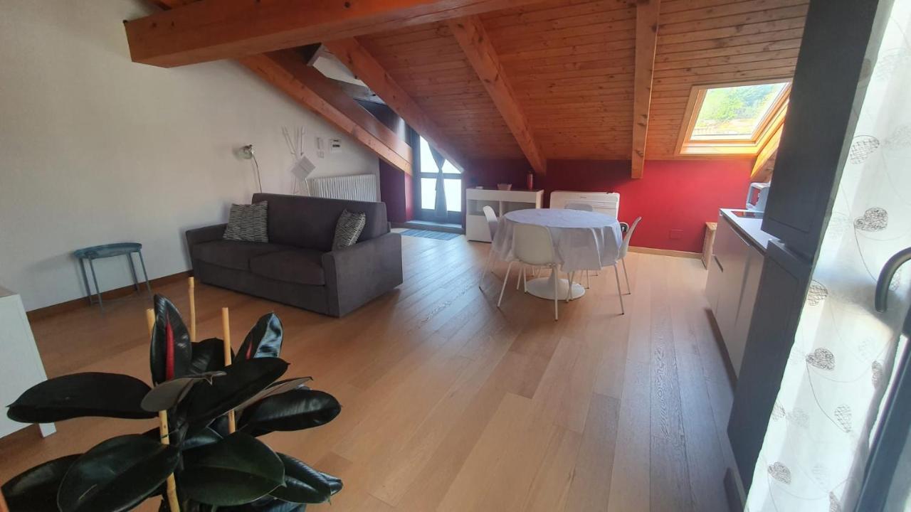Appartamento Residenza Lavinia Monforte dʼAlba Εξωτερικό φωτογραφία